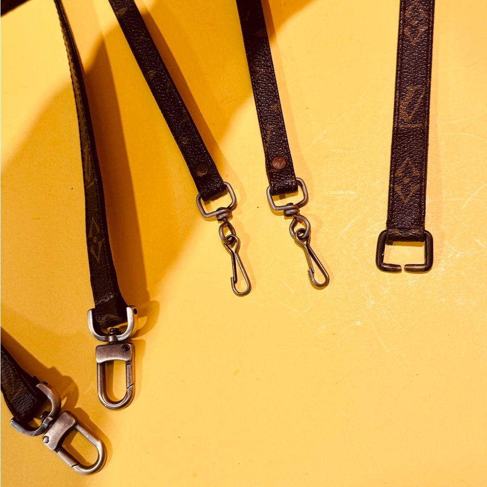 Louis Vuitton Strap Unversal Ajustabile size.
The price Is For 1 strap only!! - Picture 15 of 16